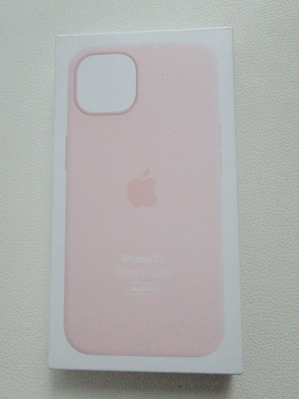 Apple Origonal Silicone Case for iPhone 13 - Light Pink, Magsafe